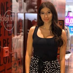 Meet your Posher, Christina